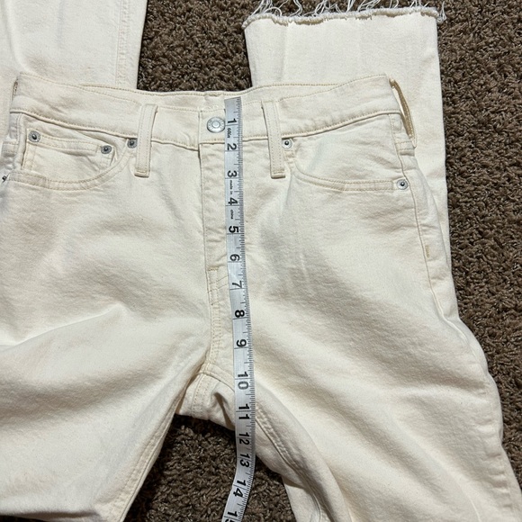 J Crew 9” Demi Boot Crop Off-White Frayed Jeans Size 26T - Picture 7 of 11